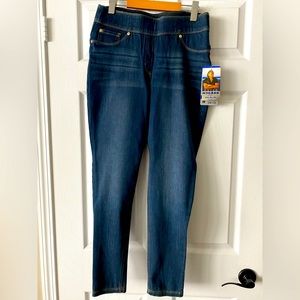 Brand NWT Nygard Slims Denim Jeggings Size 10-12